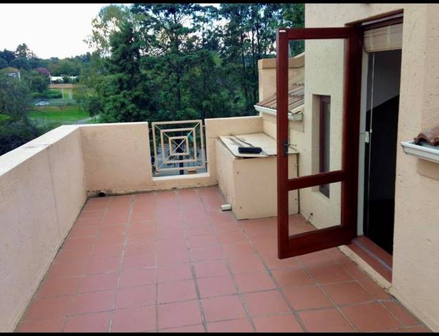 2 BEDROOM PROPERTY TO RENT IN MELROSE